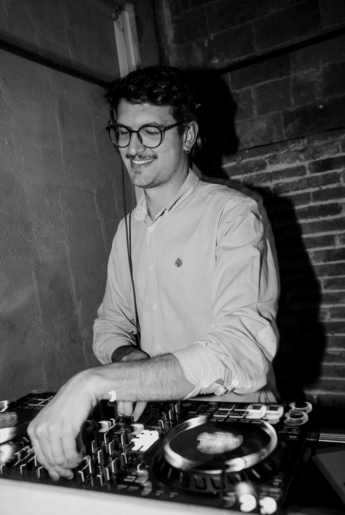 ELEVN DJ live at a Barcelona rooftop venue